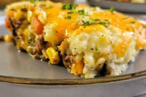 SHEPARDS PIE ON A PLATE